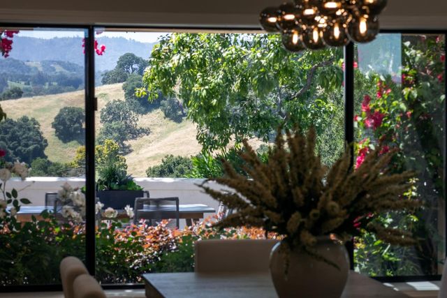 13057 La Cresta Drive, Los Altos Hills, CA 94022