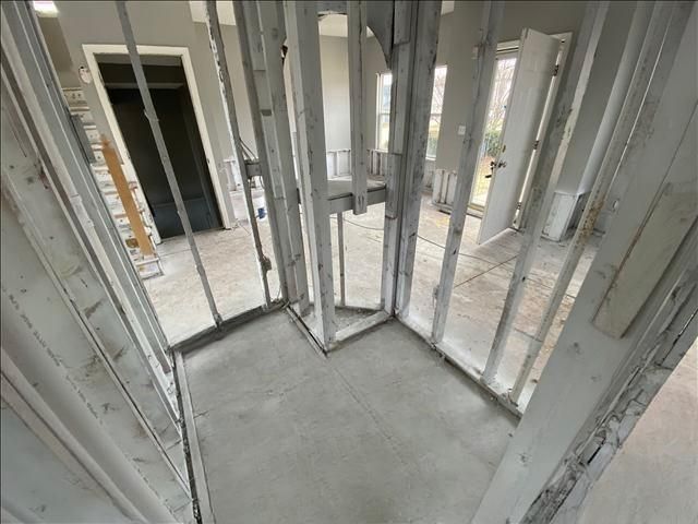 8547 N Robinhood Avenue, Kansas City, MO 64154