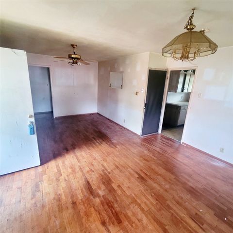 2820 Andrea Lane, Dallas, TX 75228