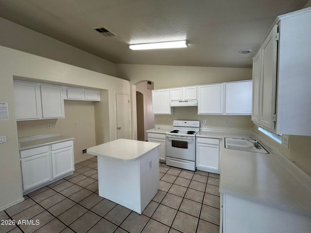 51 N DEL PUEBLO Place, Chandler, AZ 85226