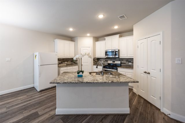 2817 Diamondback Drive, Melissa, TX 75454