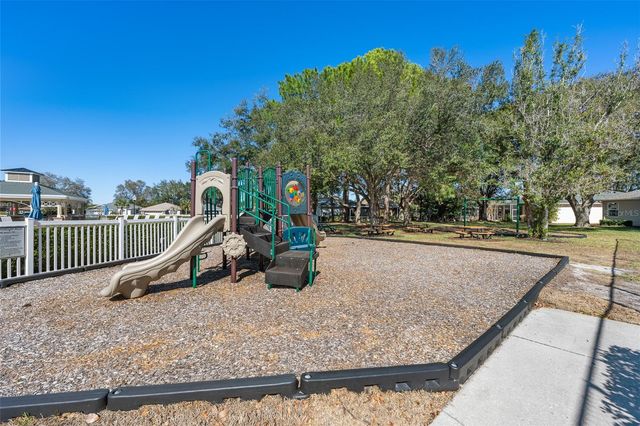 5127 SECRETARIAT RUN, Brooksville, FL 34609