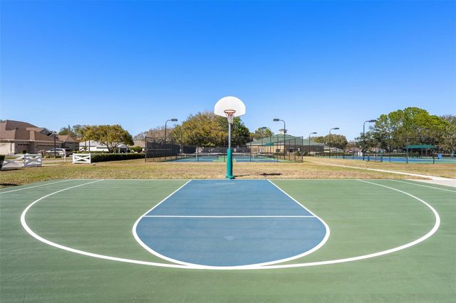 5127 SECRETARIAT RUN, Brooksville, FL 34609