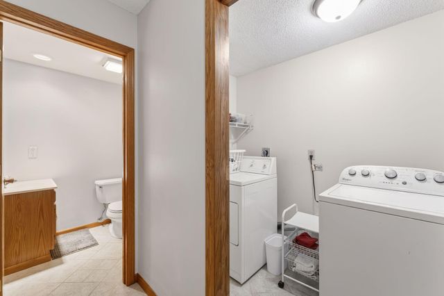 17128 Hannibal Court, Lakeville, MN 55044