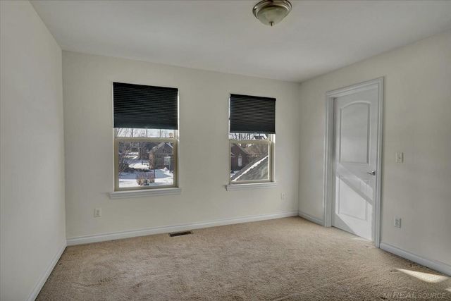 50444 Pinnacle Woods Lane, Macomb Twp, MI 48042