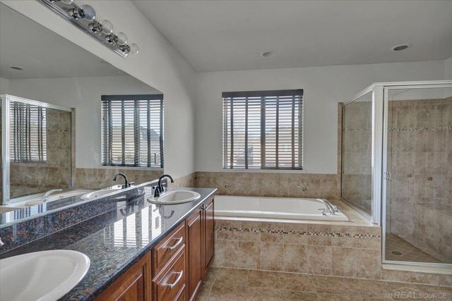 50444 Pinnacle Woods Lane, Macomb Twp, MI 48042