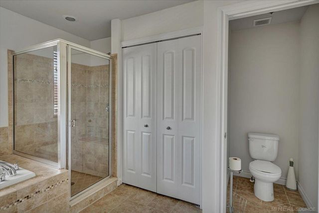 50444 Pinnacle Woods Lane, Macomb Twp, MI 48042