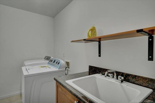 50444 Pinnacle Woods Lane, Macomb Twp, MI 48042