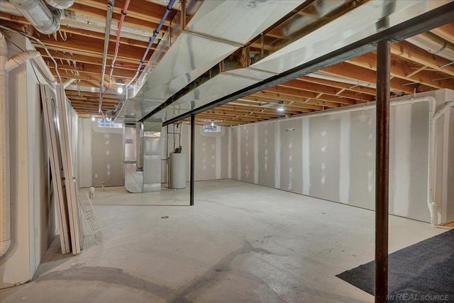 50444 Pinnacle Woods Lane, Macomb Twp, MI 48042