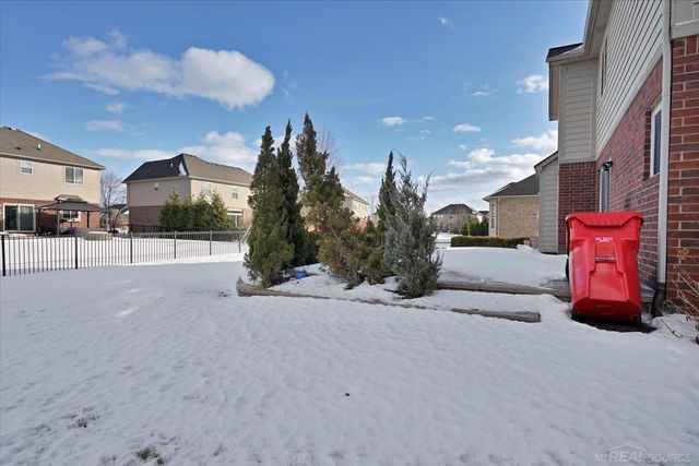 50444 Pinnacle Woods Lane, Macomb Twp, MI 48042