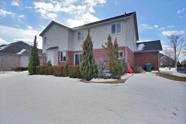 50444 Pinnacle Woods Lane, Macomb Twp, MI 48042