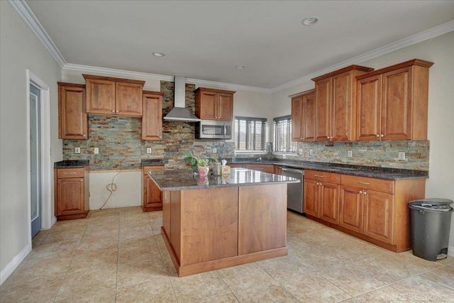 50444 Pinnacle Woods Lane, Macomb Twp, MI 48042