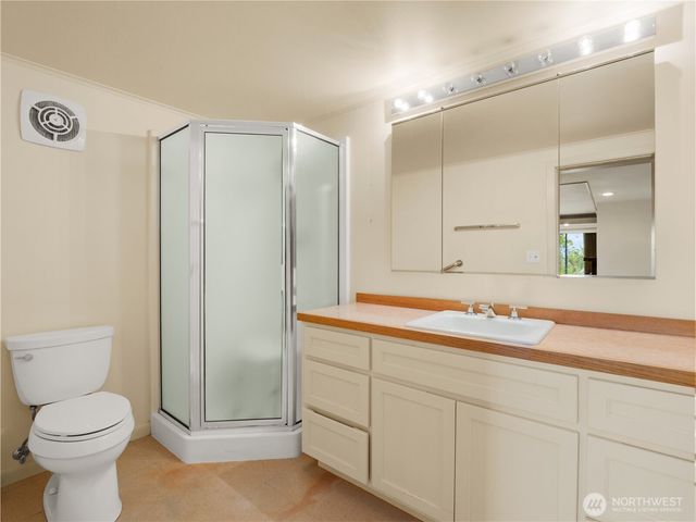 10561 15th Avenue NW, Seattle, WA 98177