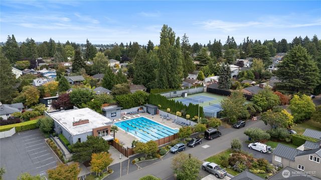 10561 15th Avenue NW, Seattle, WA 98177