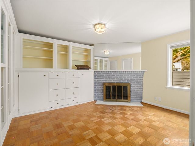10561 15th Avenue NW, Seattle, WA 98177