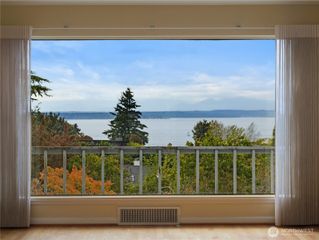 10561 15th Avenue NW, Seattle, WA 98177