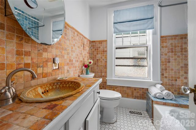 57 Conestee Street, Asheville, NC 28801