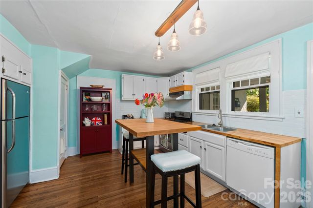 57 Conestee Street, Asheville, NC 28801