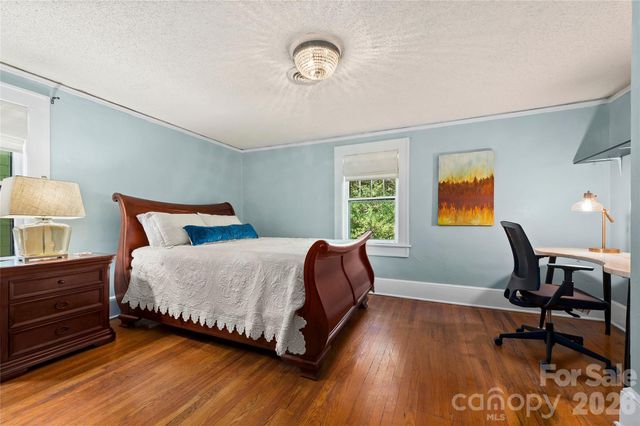 57 Conestee Street, Asheville, NC 28801
