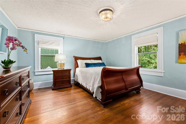 57 Conestee Street, Asheville, NC 28801