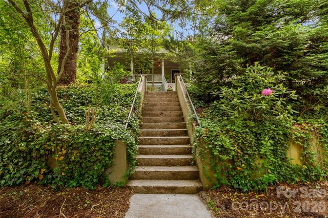 57 Conestee Street, Asheville, NC 28801