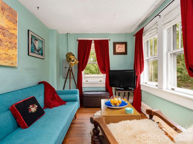 57 Conestee Street, Asheville, NC 28801