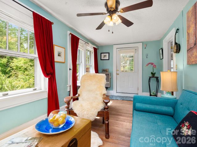 57 Conestee Street, Asheville, NC 28801