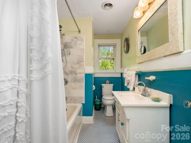 57 Conestee Street, Asheville, NC 28801