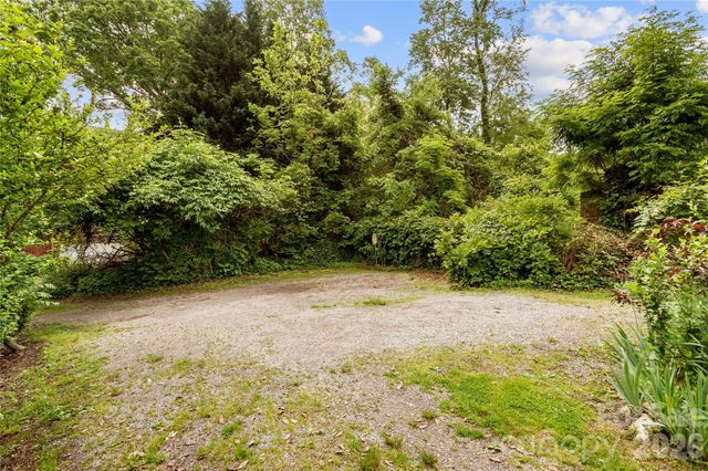 57 Conestee Street, Asheville, NC 28801