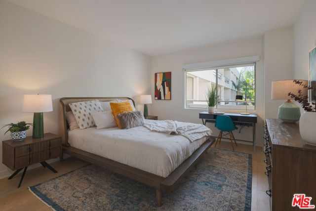 1131 Alta Loma Road 428, West Hollywood, CA 90069