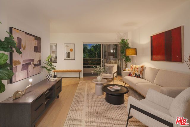 1131 Alta Loma Road 428, West Hollywood, CA 90069