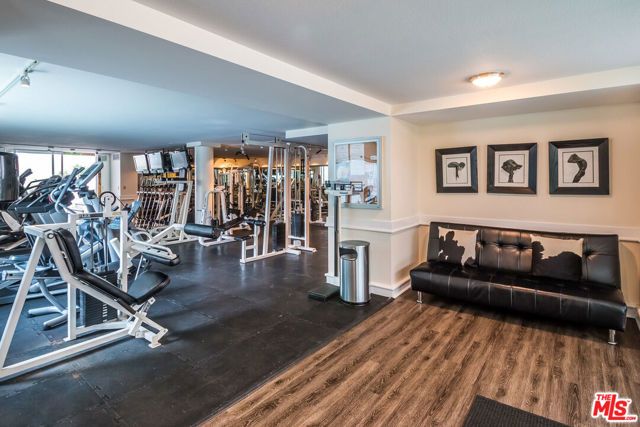 1131 Alta Loma Road 428, West Hollywood, CA 90069