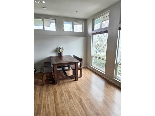 1993 LINNELL Ave, Roseburg, OR 97471