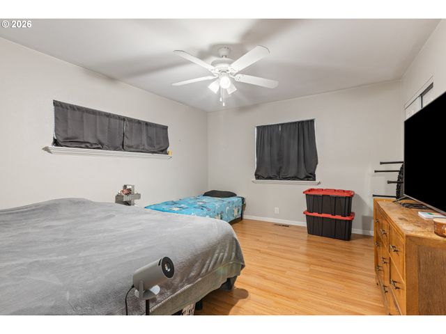 1993 LINNELL Ave, Roseburg, OR 97471