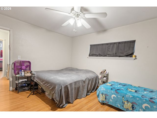 1993 LINNELL Ave, Roseburg, OR 97471