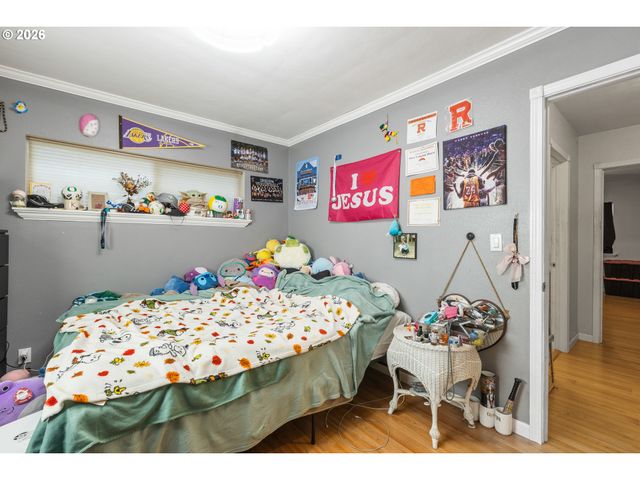 1993 LINNELL Ave, Roseburg, OR 97471