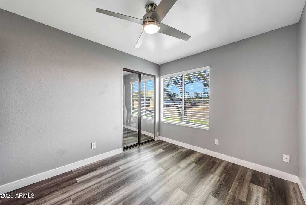 Image 16 of property listing at 1001 N GRANITE REEF Road, Scottsdale, AZ 85257
