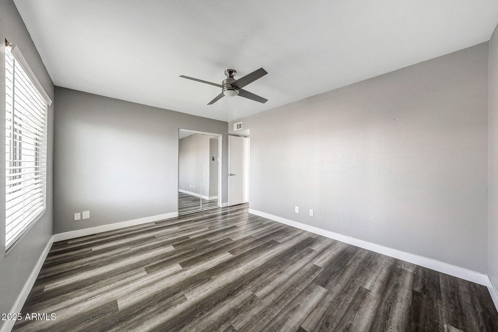 Image 18 of property listing at 1001 N GRANITE REEF Road, Scottsdale, AZ 85257