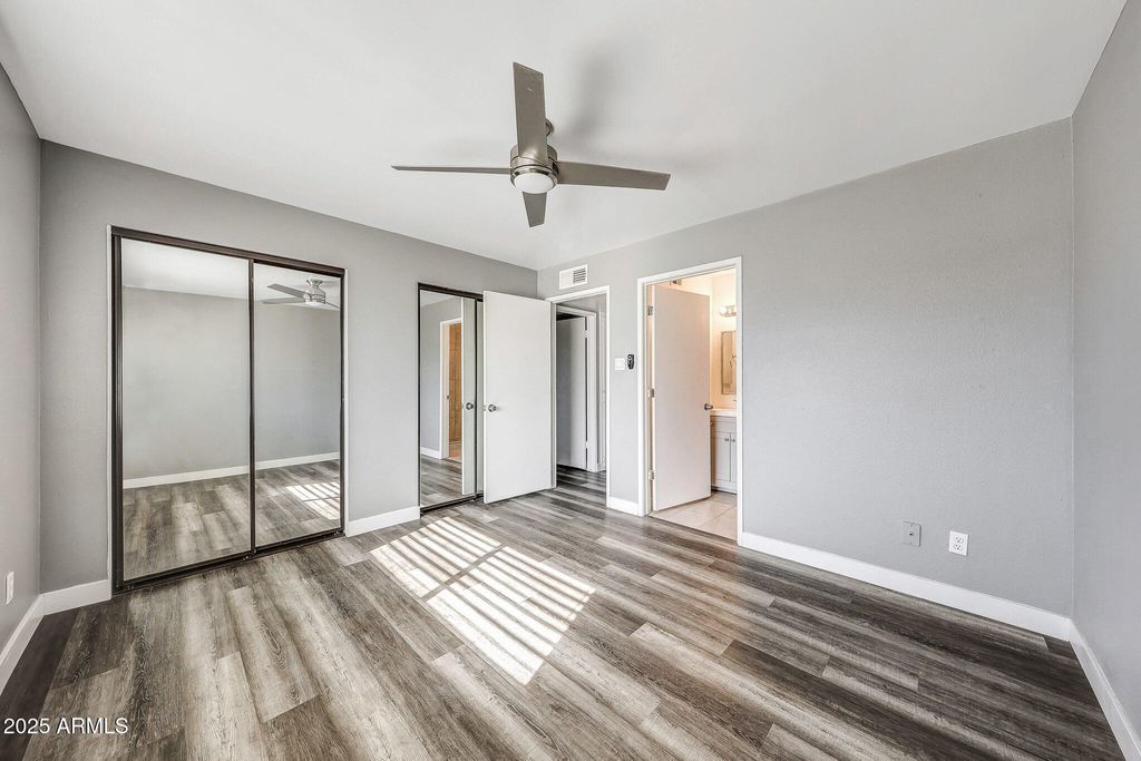 Image 21 of property listing at 1001 N GRANITE REEF Road, Scottsdale, AZ 85257