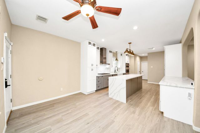 22511 Crescent Cove Ct, Katy, TX 77494