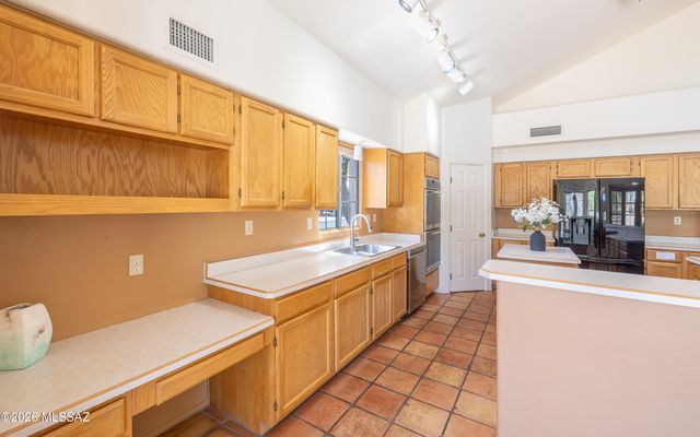 12420 N Lantern Way, Oro Valley, AZ 85755