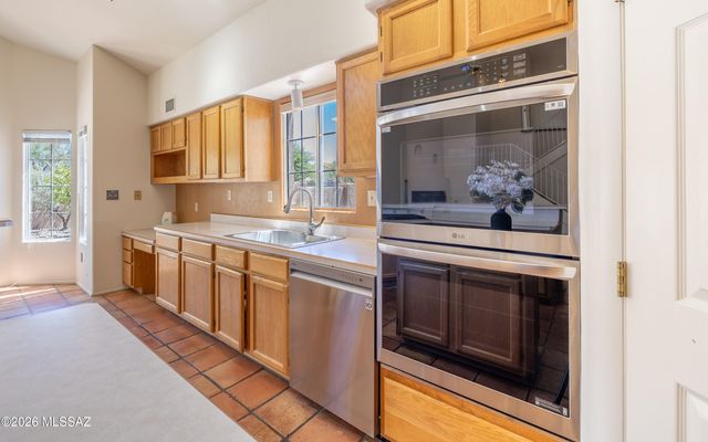 12420 N Lantern Way, Oro Valley, AZ 85755