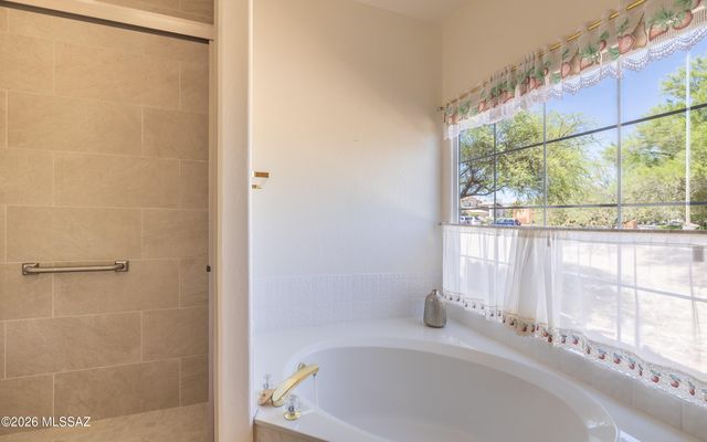 12420 N Lantern Way, Oro Valley, AZ 85755