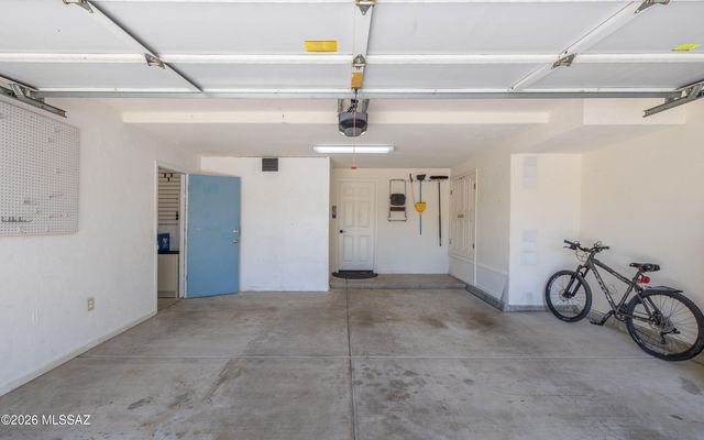 12420 N Lantern Way, Oro Valley, AZ 85755