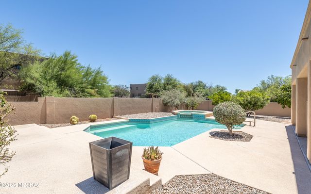 12420 N Lantern Way, Oro Valley, AZ 85755