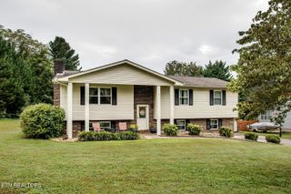 2555 Robinson Drive, Louisville, TN 37777