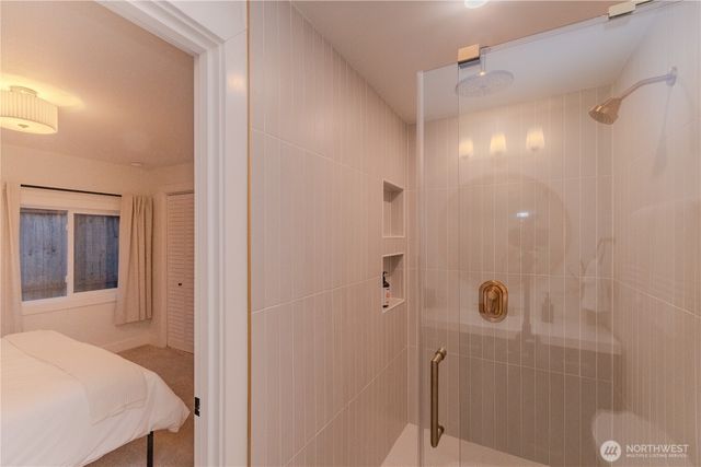 242 SW 186th Street, Normandy Park, WA 98166