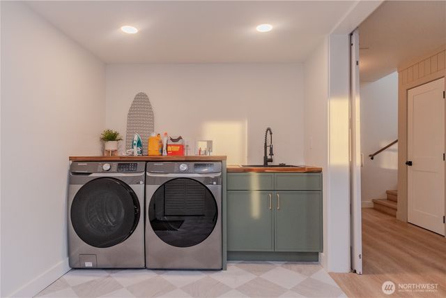 242 SW 186th Street, Normandy Park, WA 98166