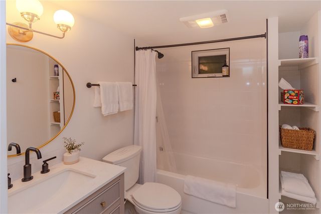 242 SW 186th Street, Normandy Park, WA 98166