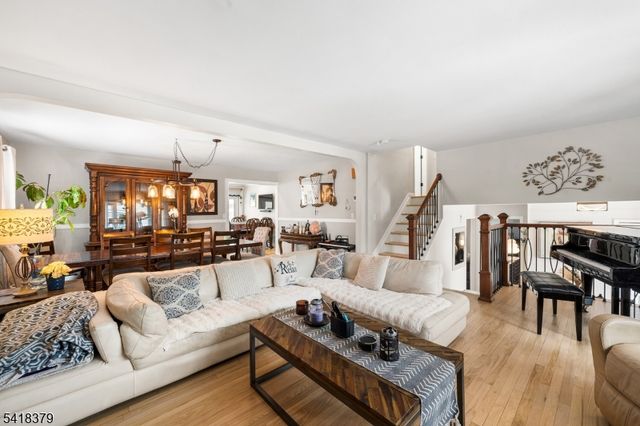 15 New Dover Ave, Woodbridge Twp., NJ 07067